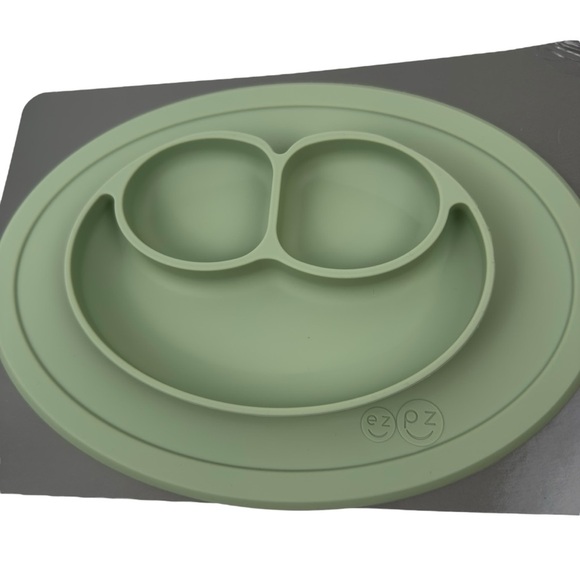 EZPZ The Mini Mat Baby Placemat Food Bowl/Plate Silicone Suction BPA free Sage - Picture 8 of 15